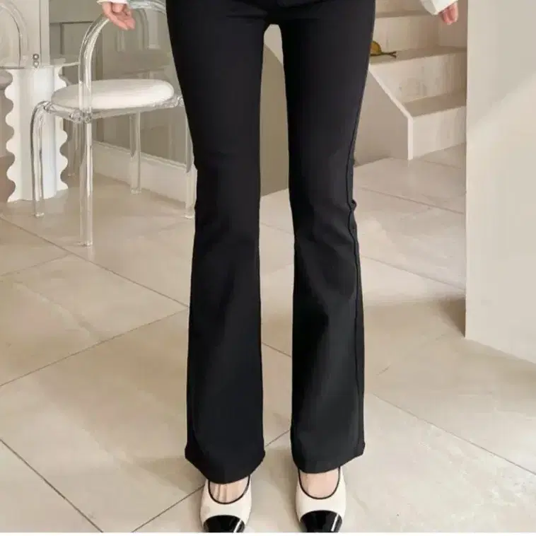 Kinda Dami Hip Volume Up Off-White Two-Button High-Waist
