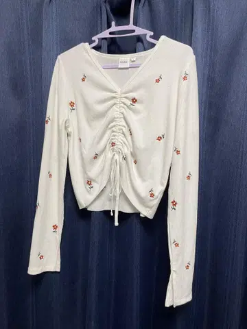 MOUSSY 마우지 프론트 개더 상의