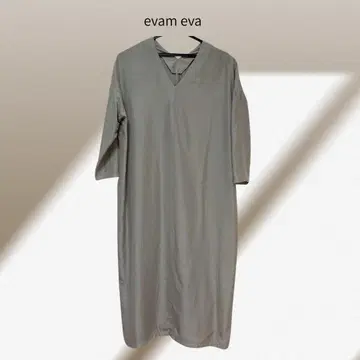 evam eva (에바무에바) 실크 V넥 원피스
