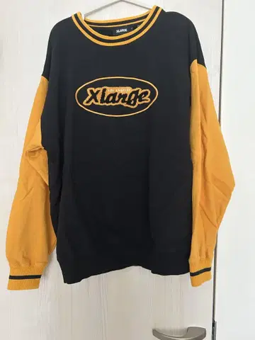 XLARGE 트레이닝복