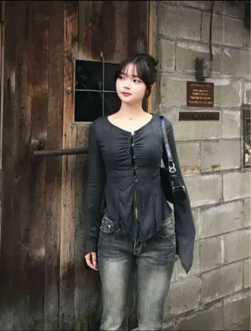 emmy 개더 버튼 시어 컷 티셔츠