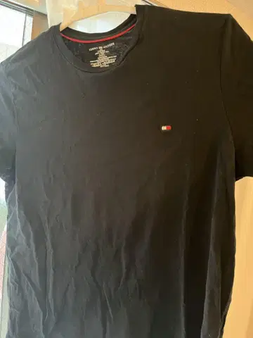 TOMMY HILFIGER 블랙 T셔츠 L 사이즈