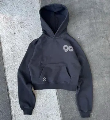 9090girl Original Cropped Hoodie