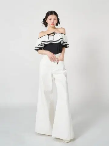 미사용 새상품 다리치 패치 슬라브 와이드 데님 팬츠 화이트