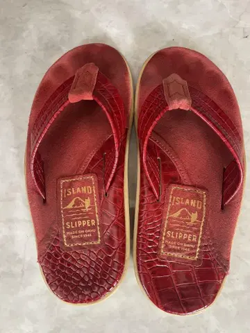 ISLAND SLIPPER 레드 샌들