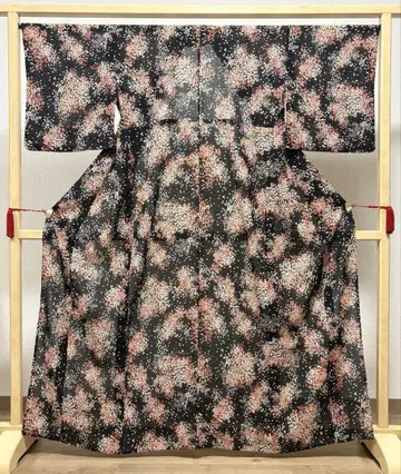 A 여름 아이템 잔꽃무늬 블랙 컬러 화학 섬유 얇은 명주,  코몬 기모노