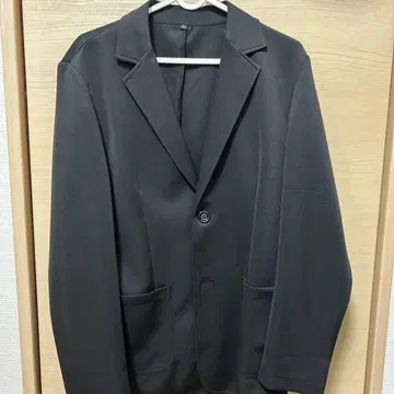 검정색 테일러드 자켓