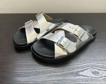 Plakton 샌들