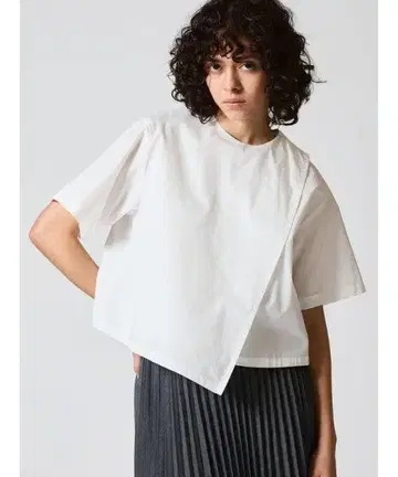 mizuiroind 비대칭 레이어드 셔츠 화이트 티셔츠 랩