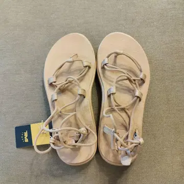 Teva 베이지 스포츠 샌들