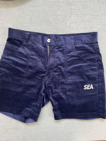 WIND AND SEA 네이비 코듀로이 숏팬츠