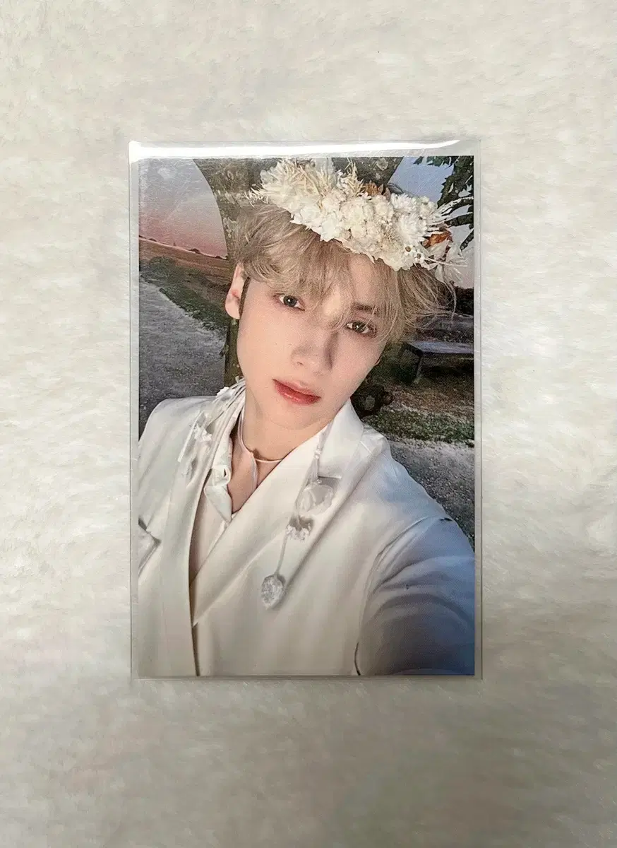 Quick sale!! )) TXT ACT PROMISE Huening Kai MOA Zone