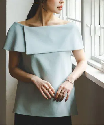 noble 케이프 블라우스