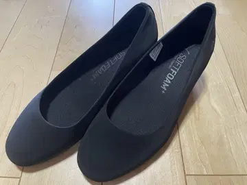 새상품급 PUMA SOFTFOAM+ 블랙 플랫슈즈