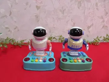 6ee255 소리가 나는 로봇 2개 세트 H13.5cm