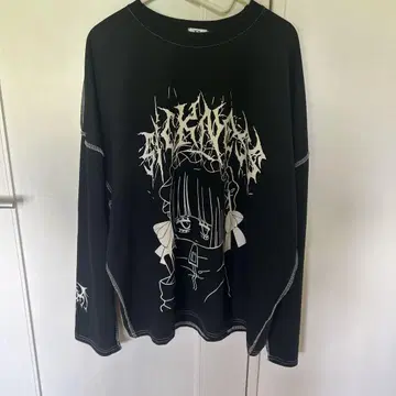 AZ BIG 롱T 아트 프린트 블랙 긴팔 티셔츠