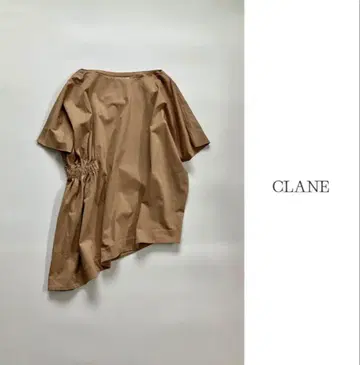 CLANE 클라네 비대칭 사이드 개더 돌먼 슬리브 티셔츠