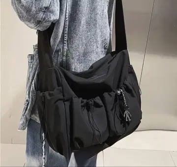 블랙 메신저 백 36cm x 27cm x 17cm 남녀 공용