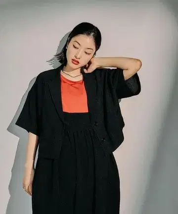 LEPSIM 린넨 라이크 드라이 시리즈 숏 자켓 블랙