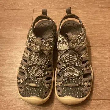 KEEN 스포츠 샌들 그레이 계열 23cm 새상품급