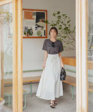 리본 포함 롱 플레어 스커트