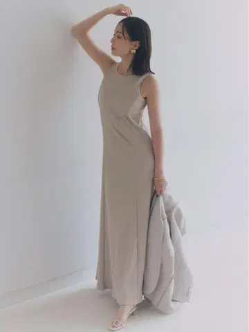 anuans 아누아스 머메이드 리브 컷 원피스 베이지
