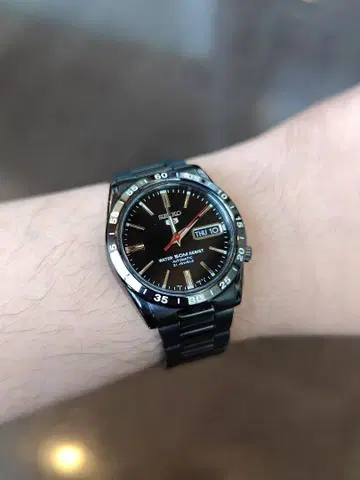 SEIKO5 세이코5 블랙 다이얼 오토매틱 올블랙 백판 해외 모델