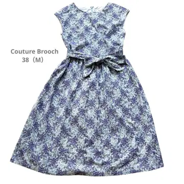 Couture Brooch 꽃무늬 미디 기장 플레어 원피스 A라인 자수