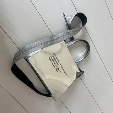 [ 레어 ] off-white 실버 2way 핸드백