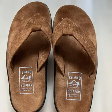 ISLAND SLIPPER 샌들 스웨이드