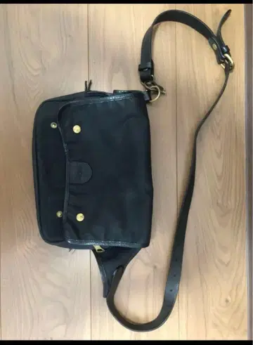 일비종떼 숄더백