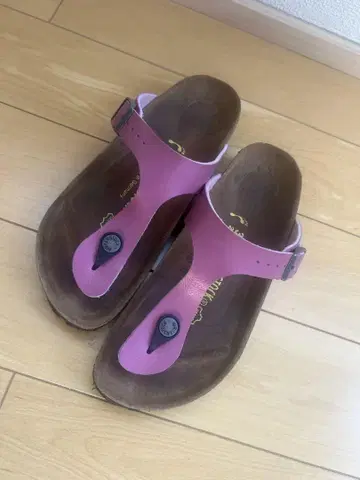BIRKENSTOCK 핑크 샌들 사이즈 38 정품