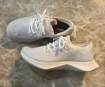 allbirds 화이트 메쉬 스니커즈 25cm