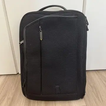 블랙 나일론 백팩