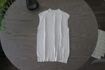 DRESSTERIOR 슬리브리스 니트 핑크 베이지