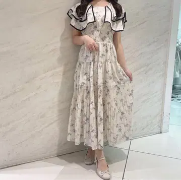 패널 옷깃 티어드 op 원피스 화이트 anmile