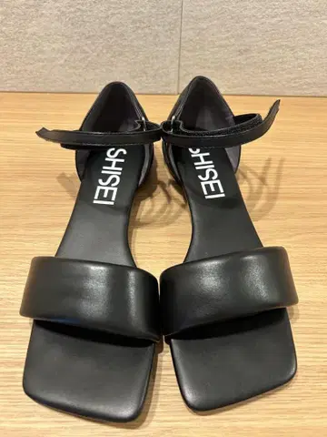 MM 패딩 샌들 / 블랙 23.5