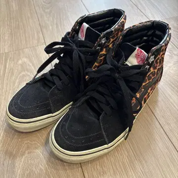 Vans 블랙 레오파드 무늬 하이컷 스니커즈