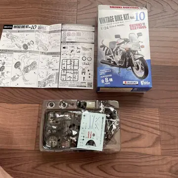 SUZUKI GSX1100S 1/24 스케일 프라모델 키트
