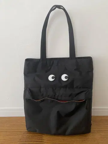 ANYA HINDMARCH 블랙 토트백