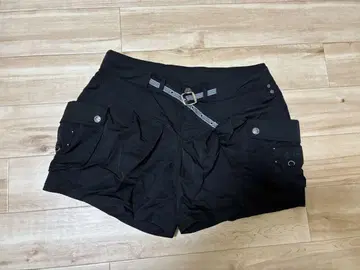 오즈 클로체 블랙 숏 팬츠 포켓 부착
