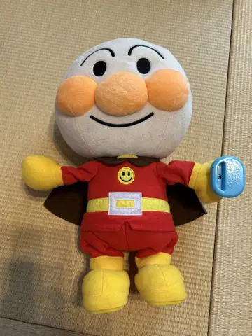 몸을 흔들흔들 노래하고 춤추는 커다란 호빵맨