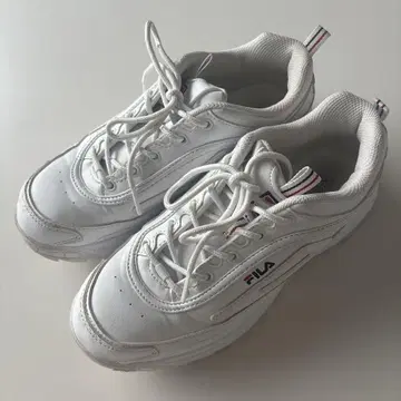 휠라 화이트 스니커즈 (26cm)
