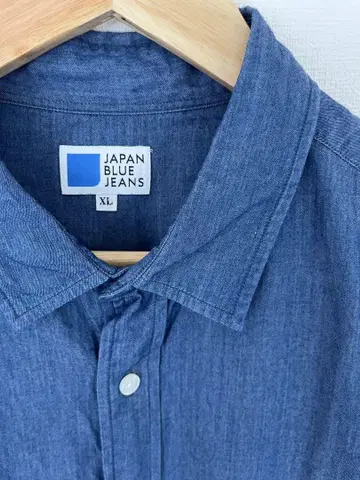 JAPAN BLUE JEANS 샴브레이 셔츠