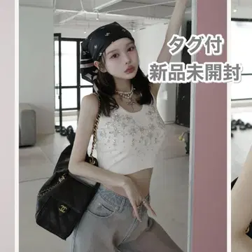 Darich 다리치 주얼리 리브 슬리브리스 탑 비쥬 로고 화이트