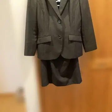여성용 취업 정장