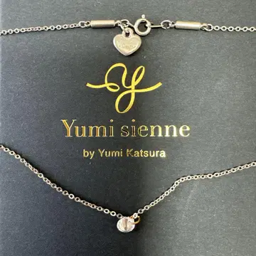 Yumi sienne 하트 모양 참 자기 목걸이