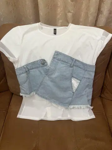 AULA ALA 데님 패치워크 티셔츠