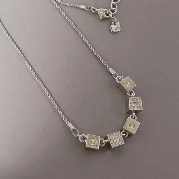 [ 양품 ] SWAROVSKI 스와로브스키 목걸이 실버 5연 큐브