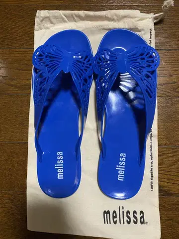 멜리사 나비 모티브 파랑 샌들 24.5